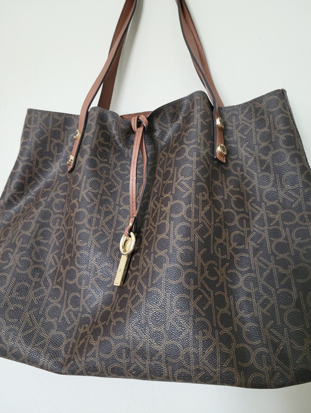 Calvin Klein REVERSIBLE Marlise CK Logo Tote Caramel/ Brown Faux Suede/Leather